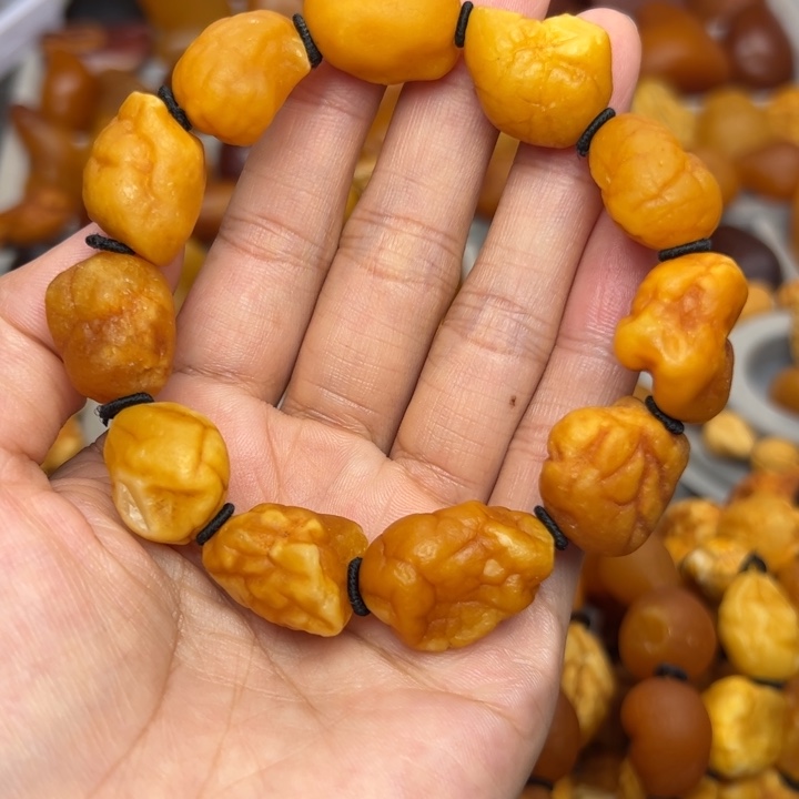 琥珀未镶嵌裸石天然蜜蜡