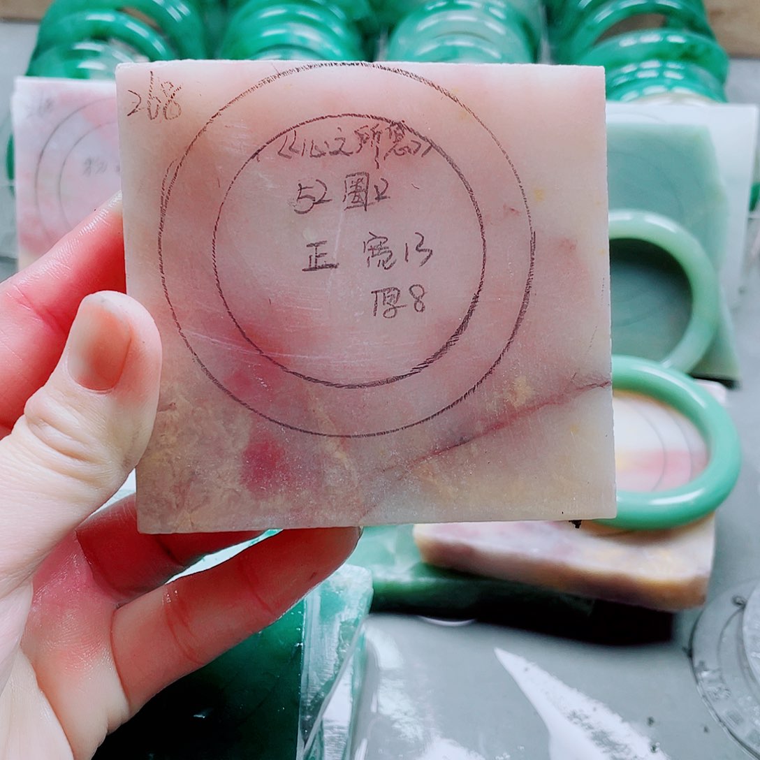石英质玉手镯未镶嵌@****@定制