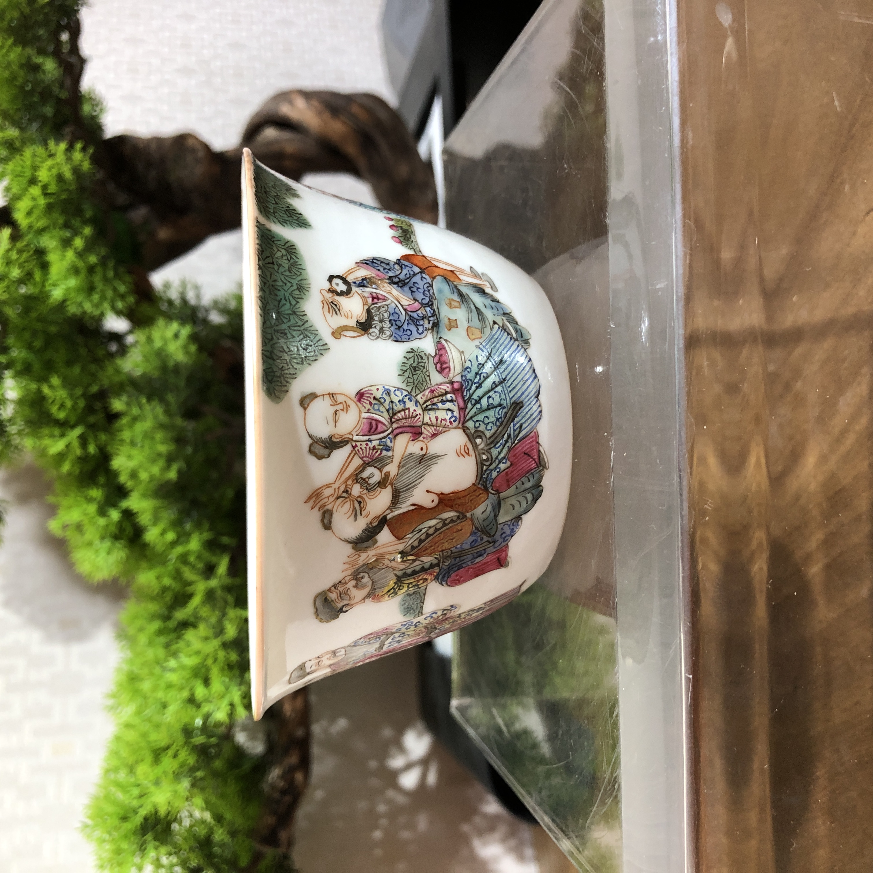 清道光粉彩八仙人物马蹄杯【古董拍卖】