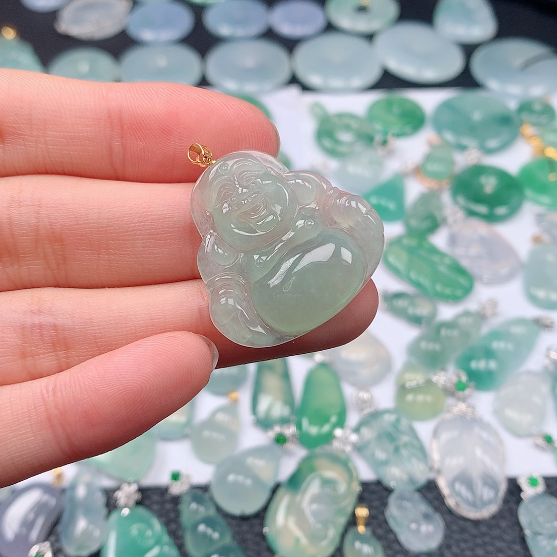 翡翠颈饰18K金镶嵌天然翡翠