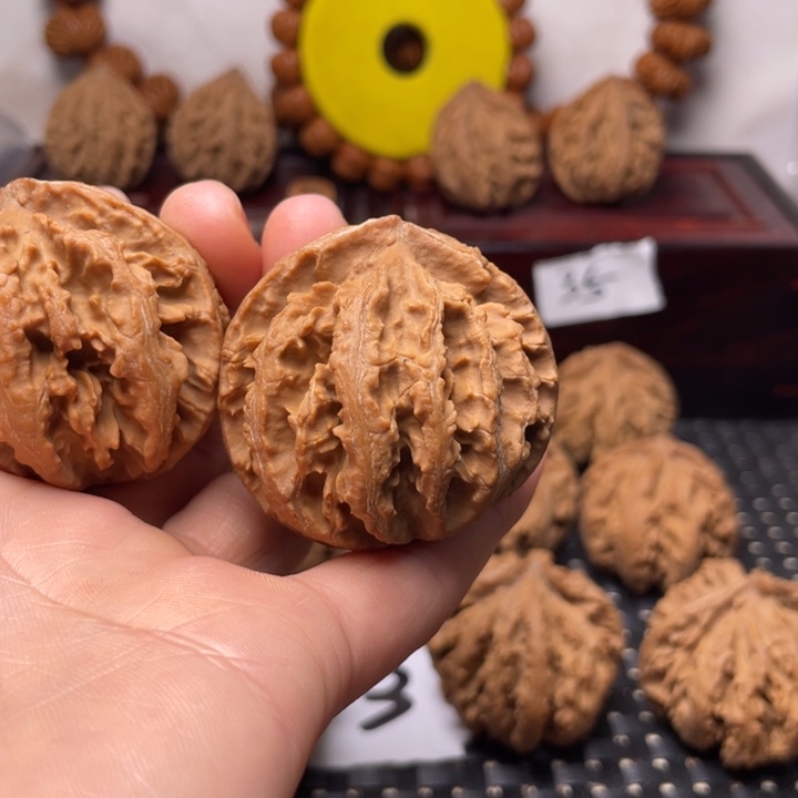 文玩核桃吊坠秦岭核桃