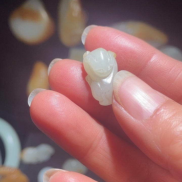 早***国和田玉（糖玉）未镶嵌颈饰