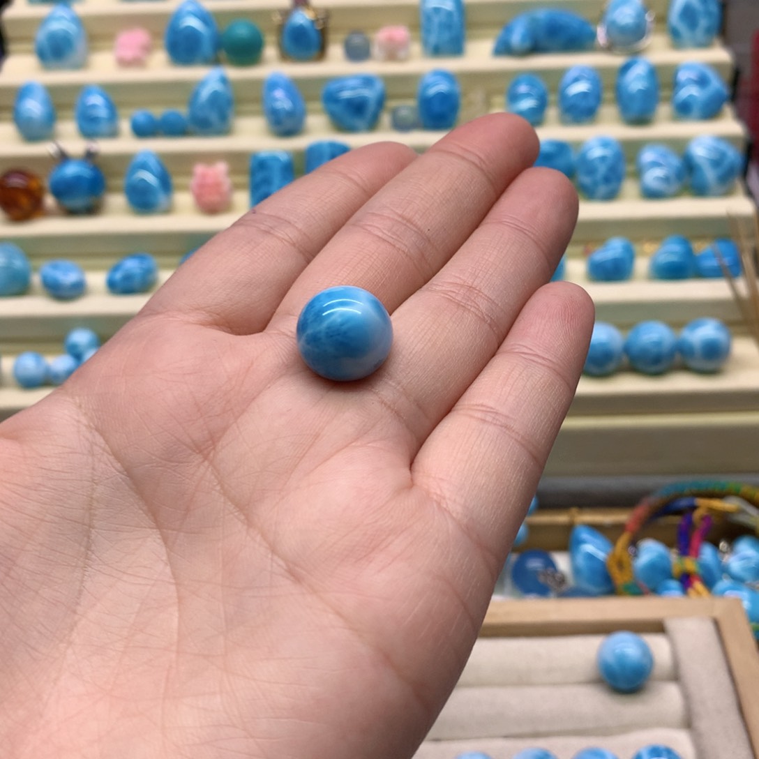 忽***晚针钠钙石（海纹石）未镶嵌珠宝半成品