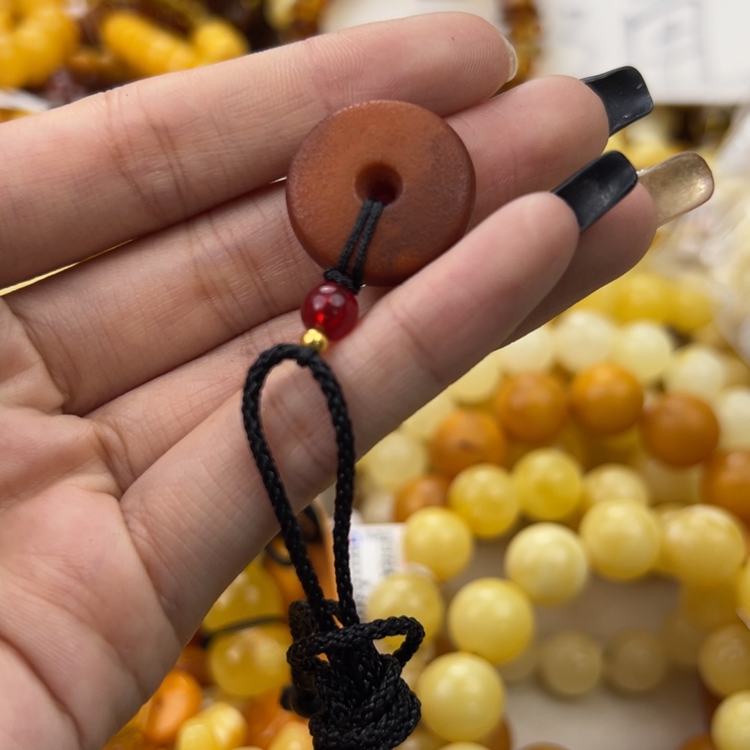 琥珀珠宝奇石未镶嵌