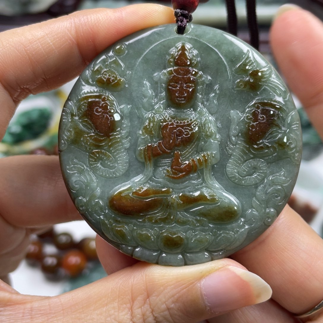 垚***淼翡翠未镶嵌颈饰牌子