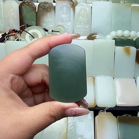 颈饰未镶嵌和田玉