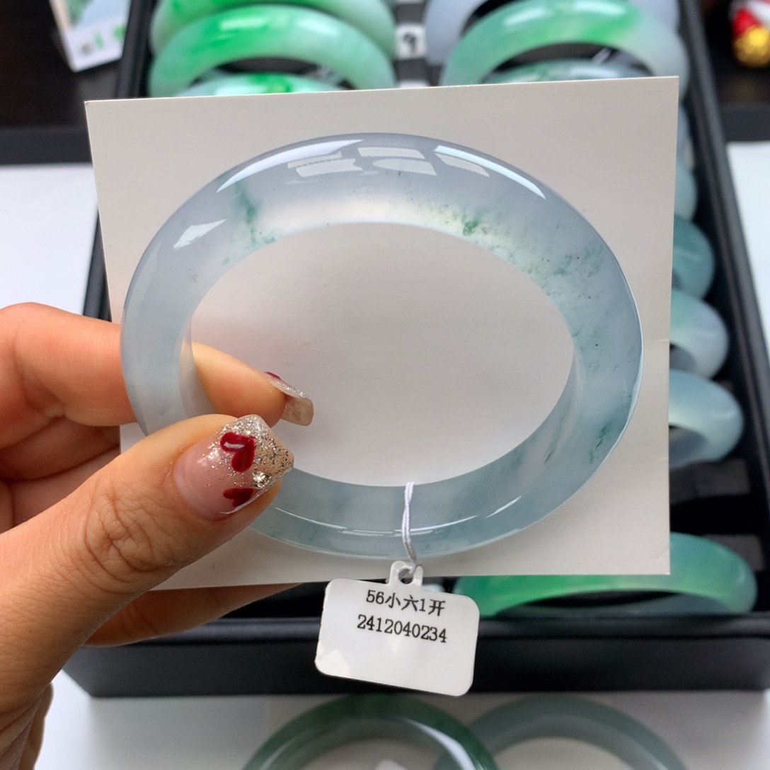 翡翠手镯未镶嵌56冰飘花正圈