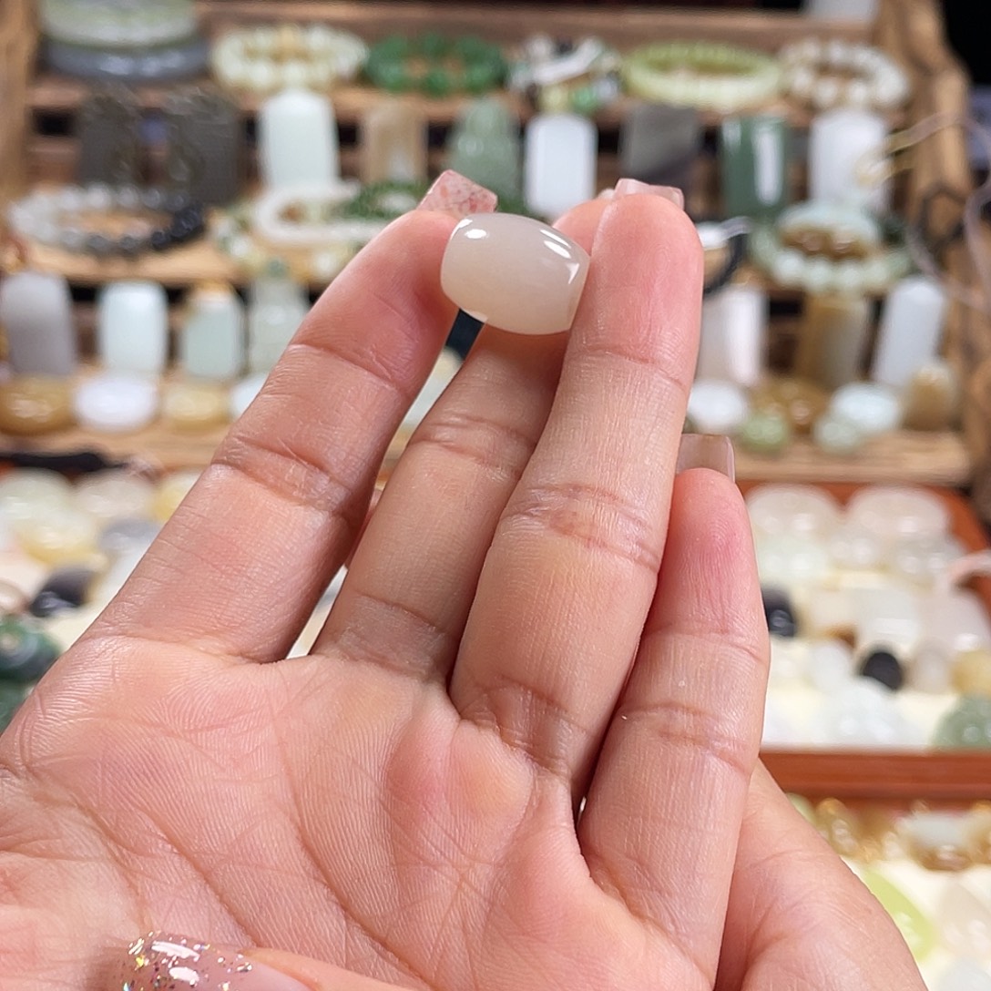 和田玉未镶嵌吊坠(不含链)