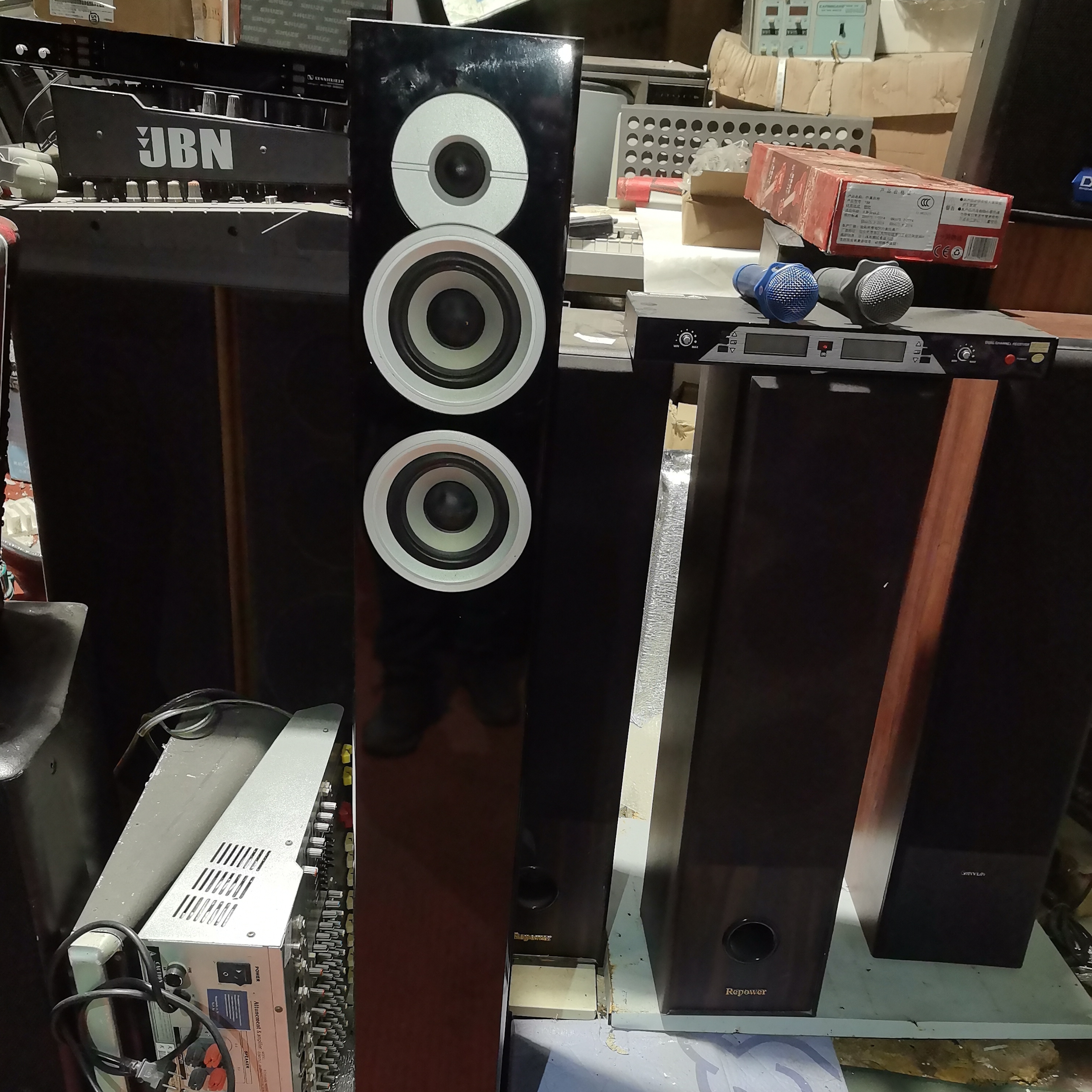 8新  二手UBS落地音箱一对不包邮 