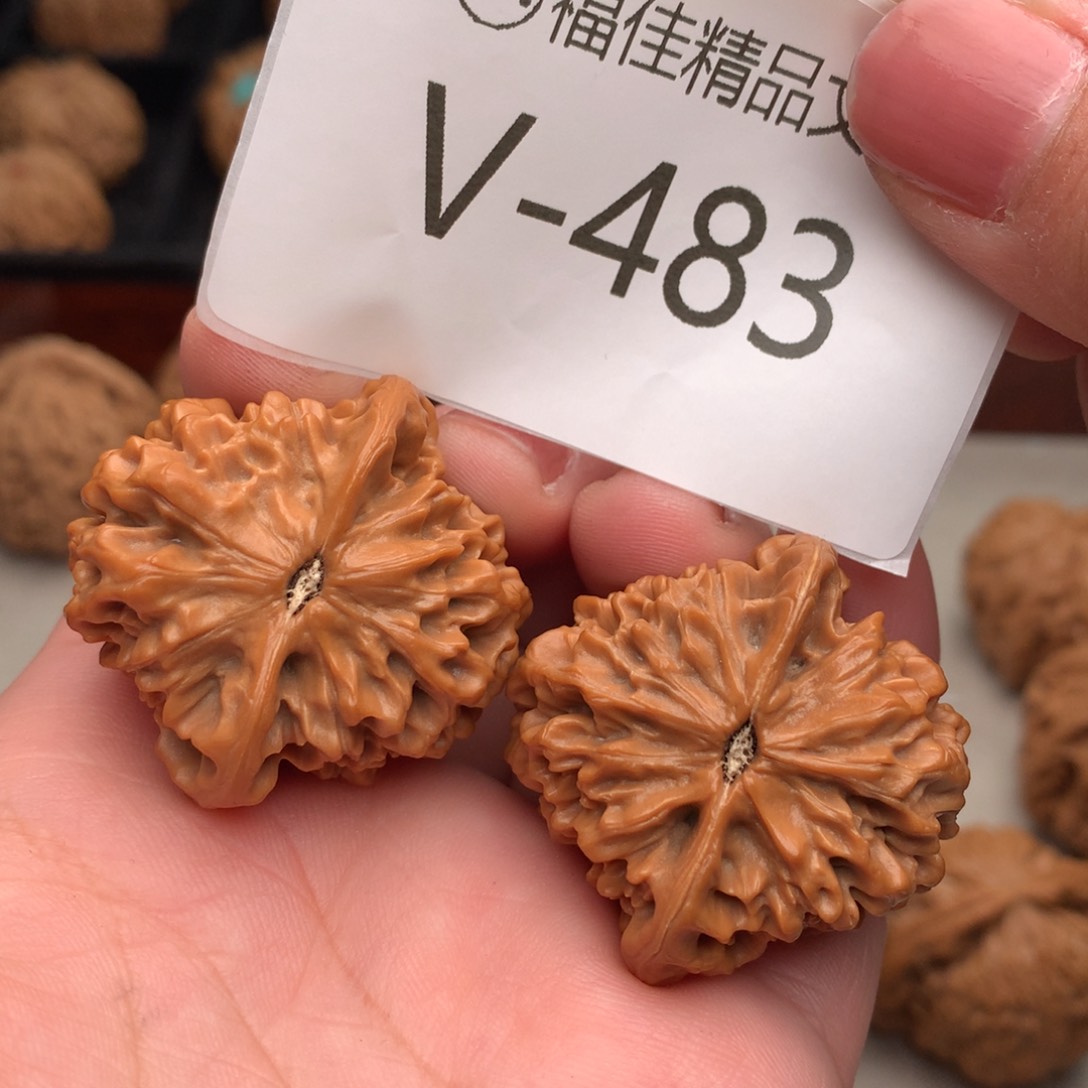 文玩核桃把件36秦闷……….