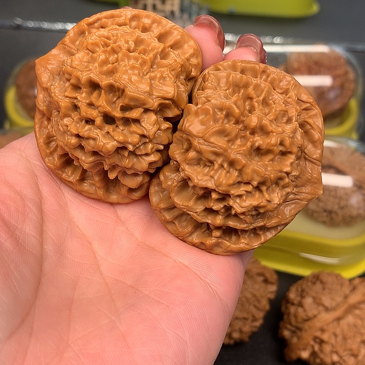 文玩核桃吊坠51官帽