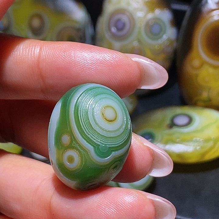 娜***斯玛瑙/玉髓未镶嵌珠宝奇石