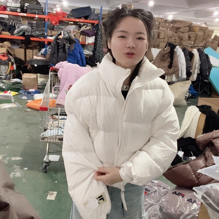 乐家白色外套S码啦啦啦