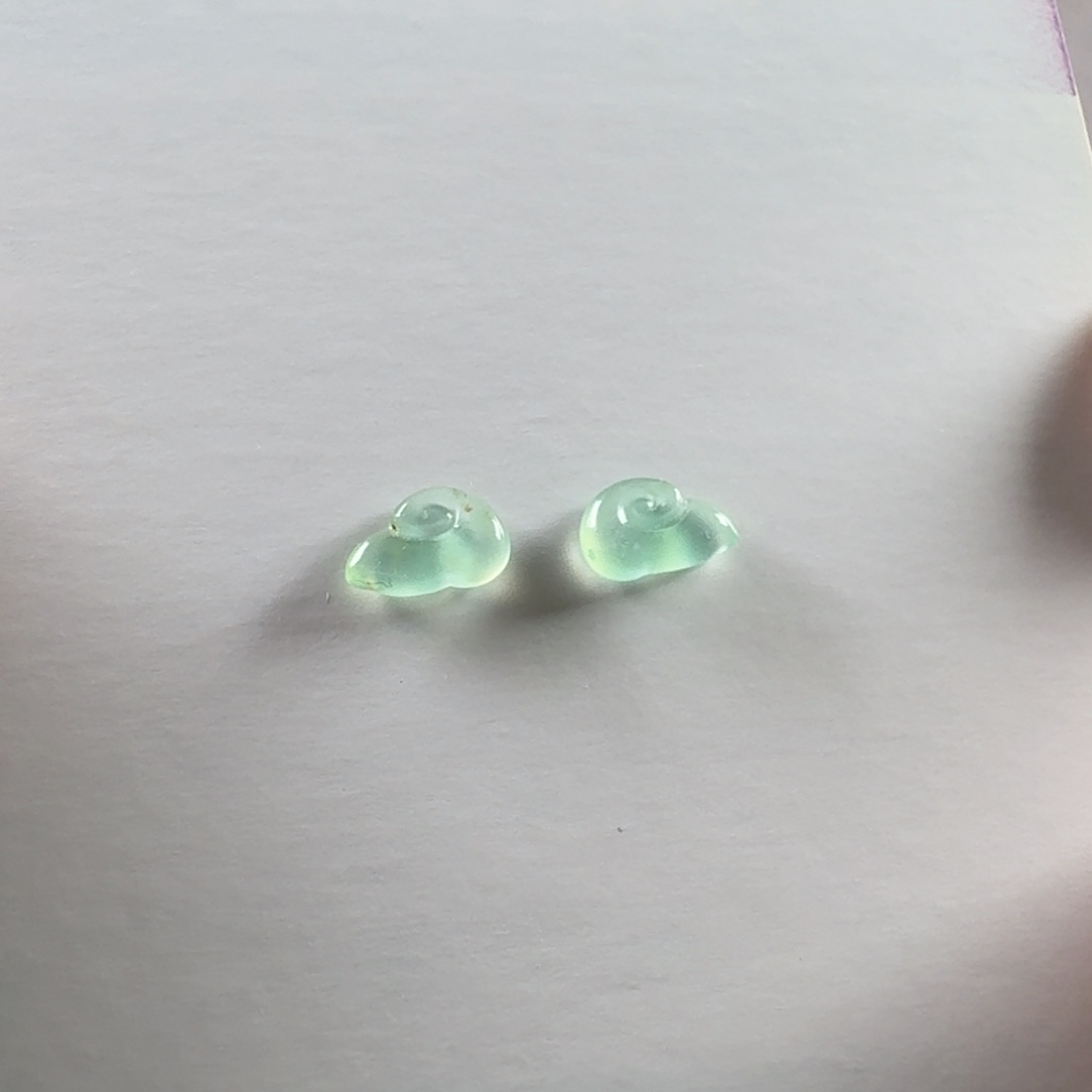 翡翠未镶嵌颈饰祥云