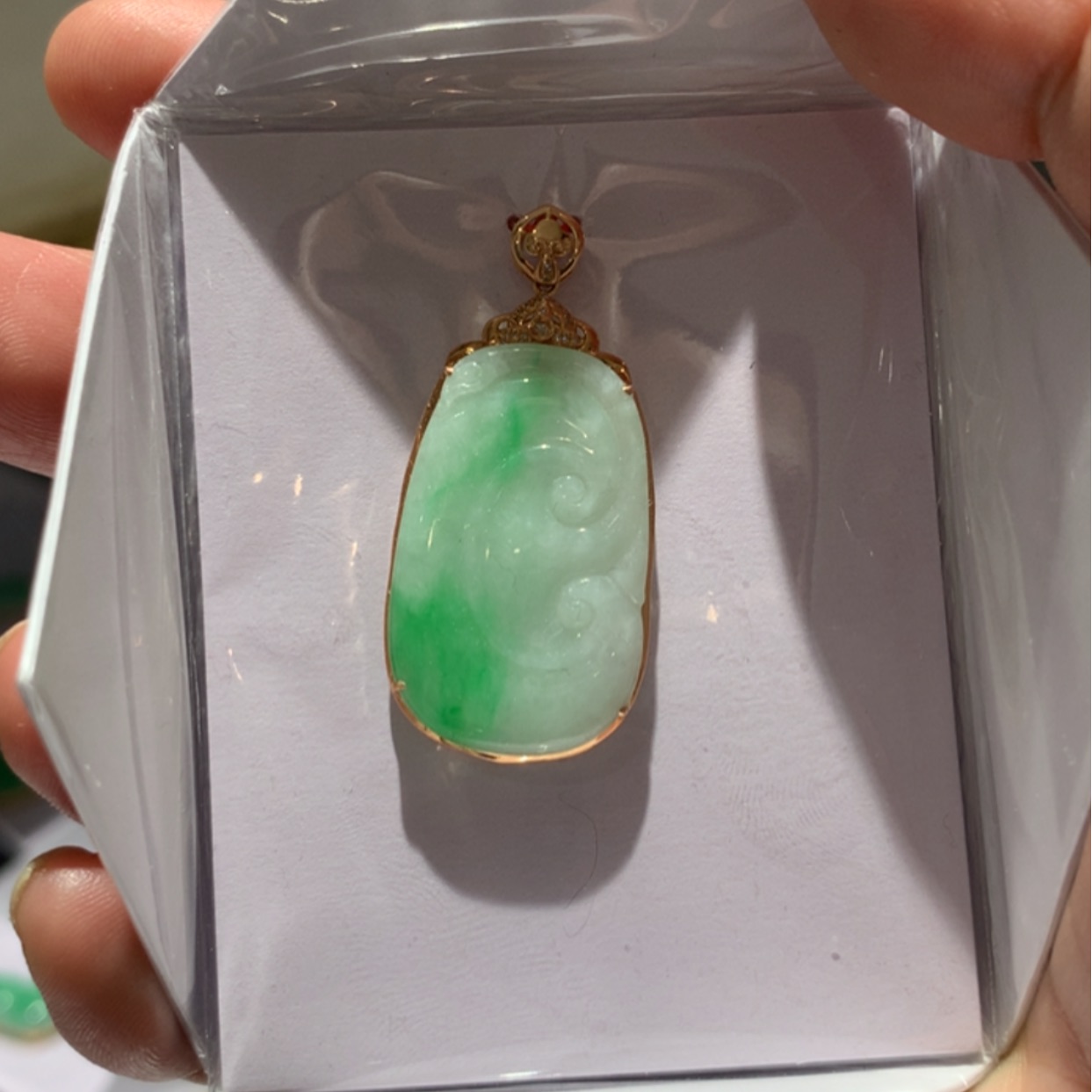 【闪购商品】翡翠颈饰18K金镶嵌翡翠首饰