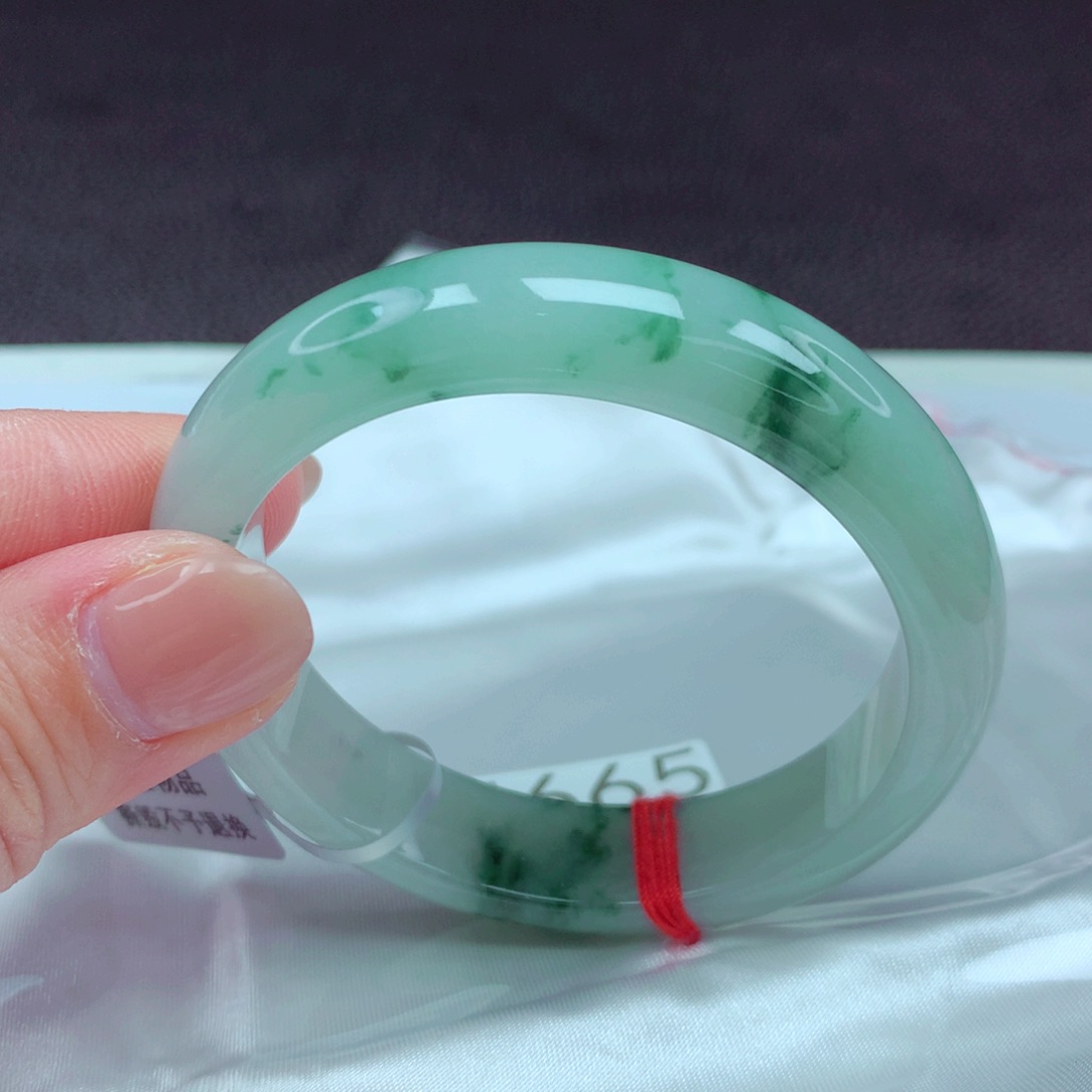 翡翠手镯未镶嵌手镯88