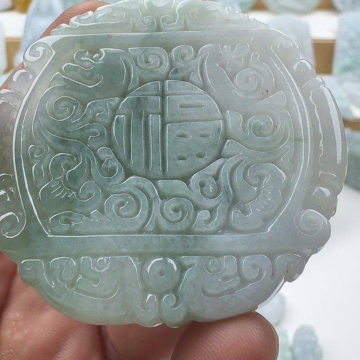 翡翠未镶嵌颈饰天然缅甸A货翡翠