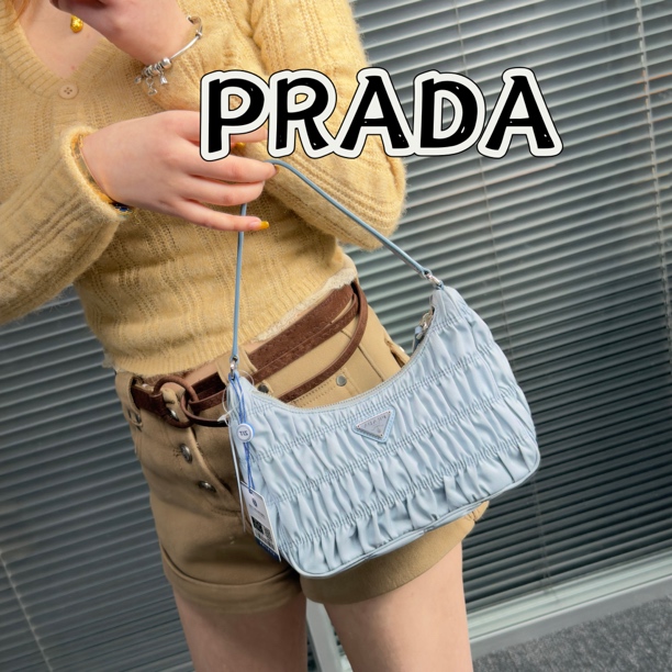99新 Prada/普拉达 Baby蓝褶皱HOBO单肩包sk753