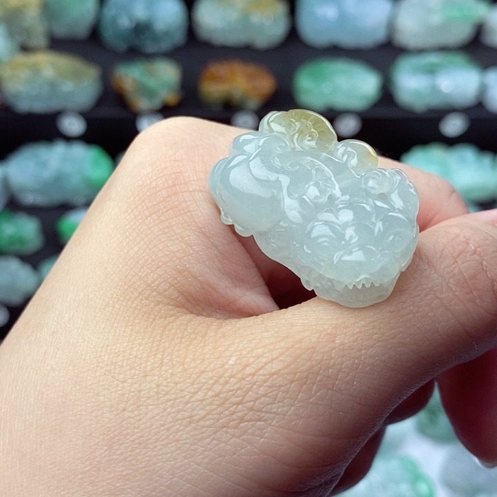 翡翠颈饰未镶嵌天然