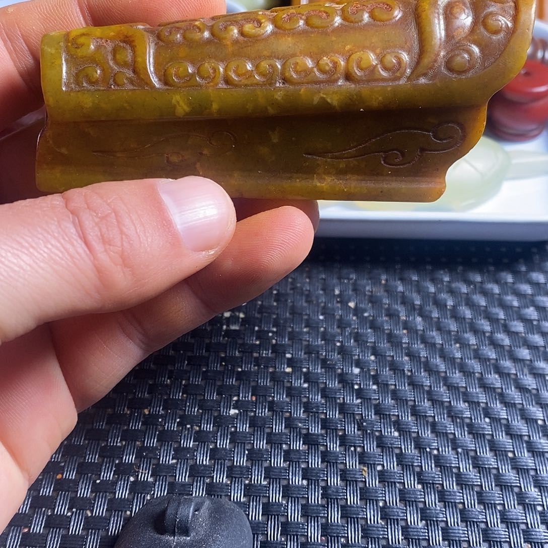 岫玉未镶嵌珠宝奇石