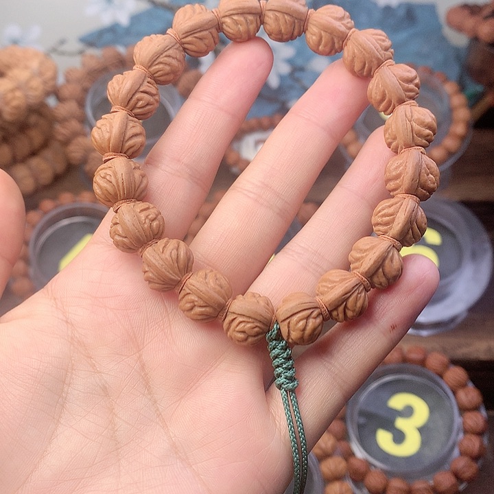 【闪购商品】桃核吊坠1.4小金豆手串
