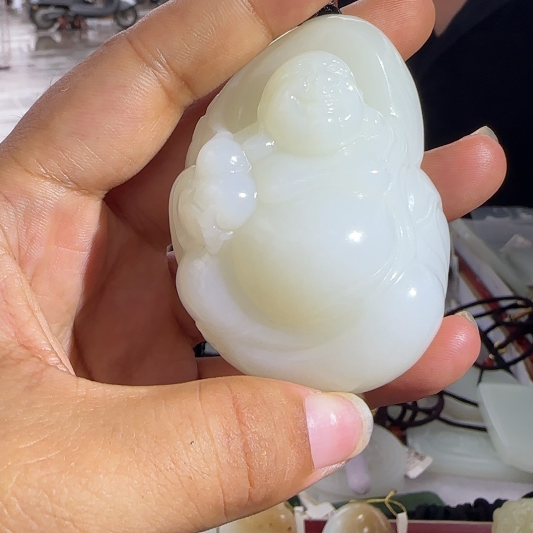 和田玉未镶嵌颈饰100