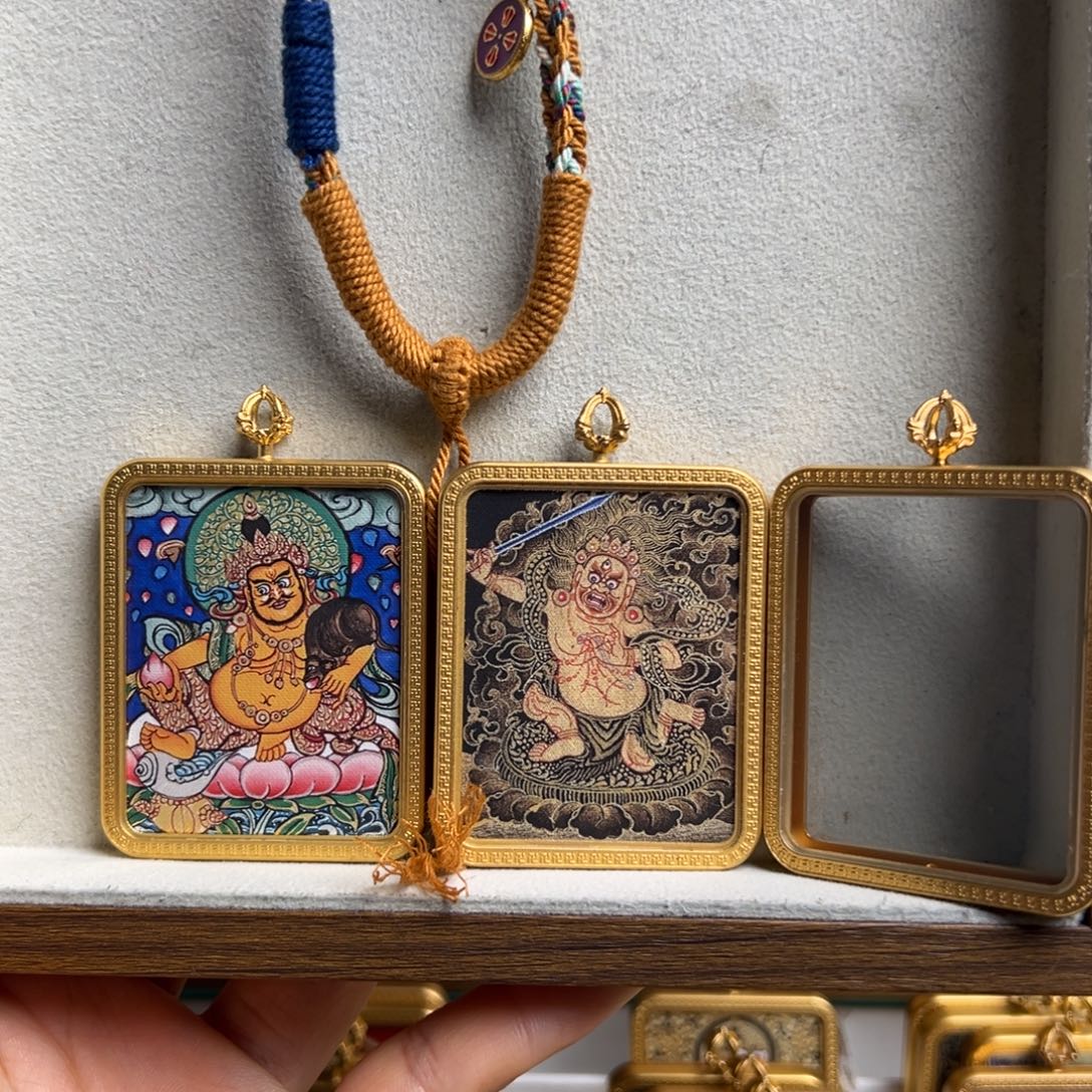 天***秤吊坠双面定制 不动 黄