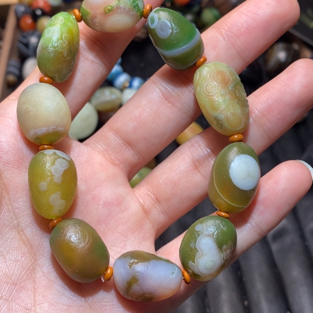 玛瑙/玉髓颈饰未镶嵌