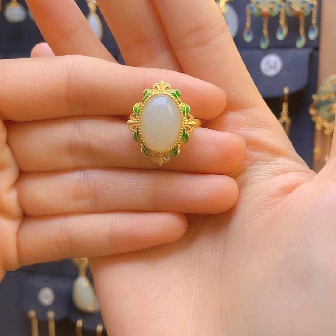 和田玉戒指银S925镀金镶嵌