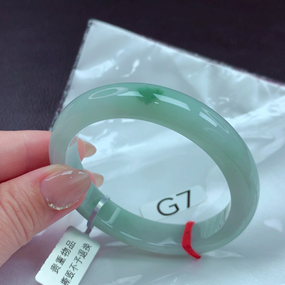 翡翠手镯未镶嵌手镯88