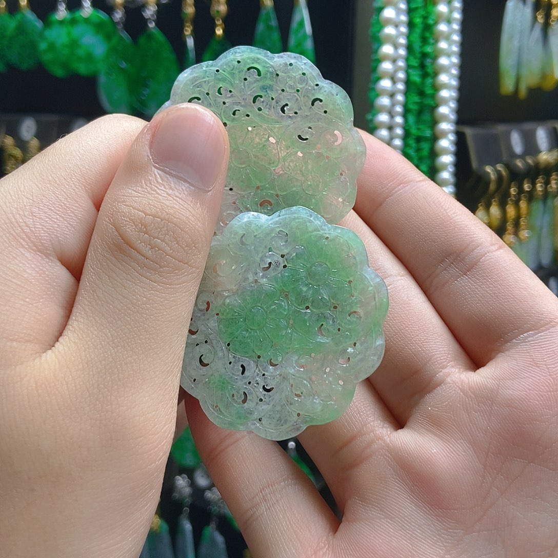 N***心翡翠未镶嵌耳饰翡翠