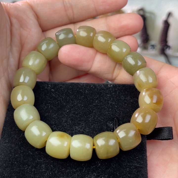 和田玉手串未镶嵌言*行