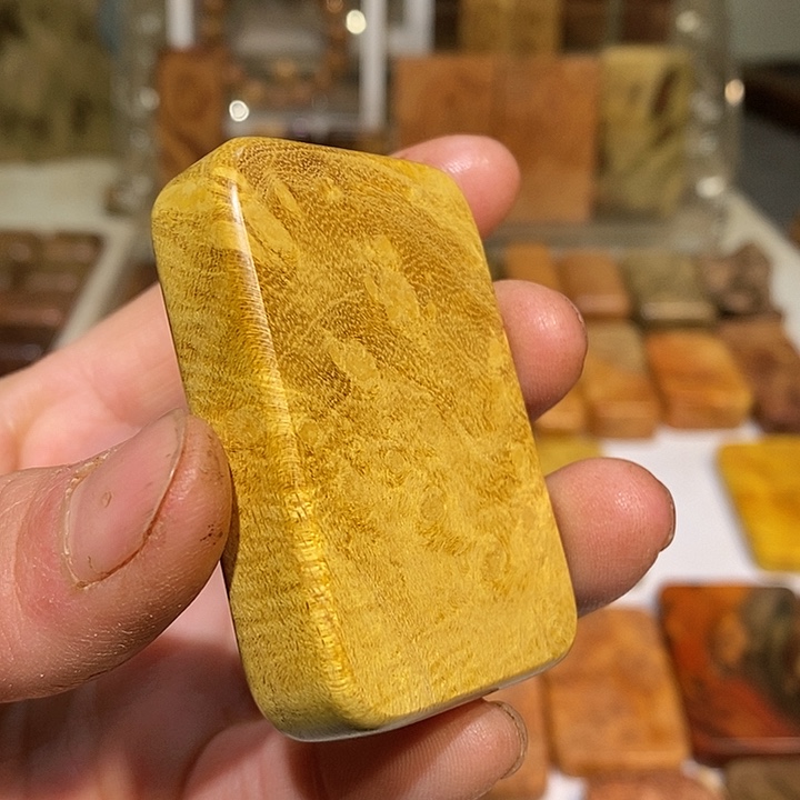 心***筑香榧木木质哈啊把玩件25888