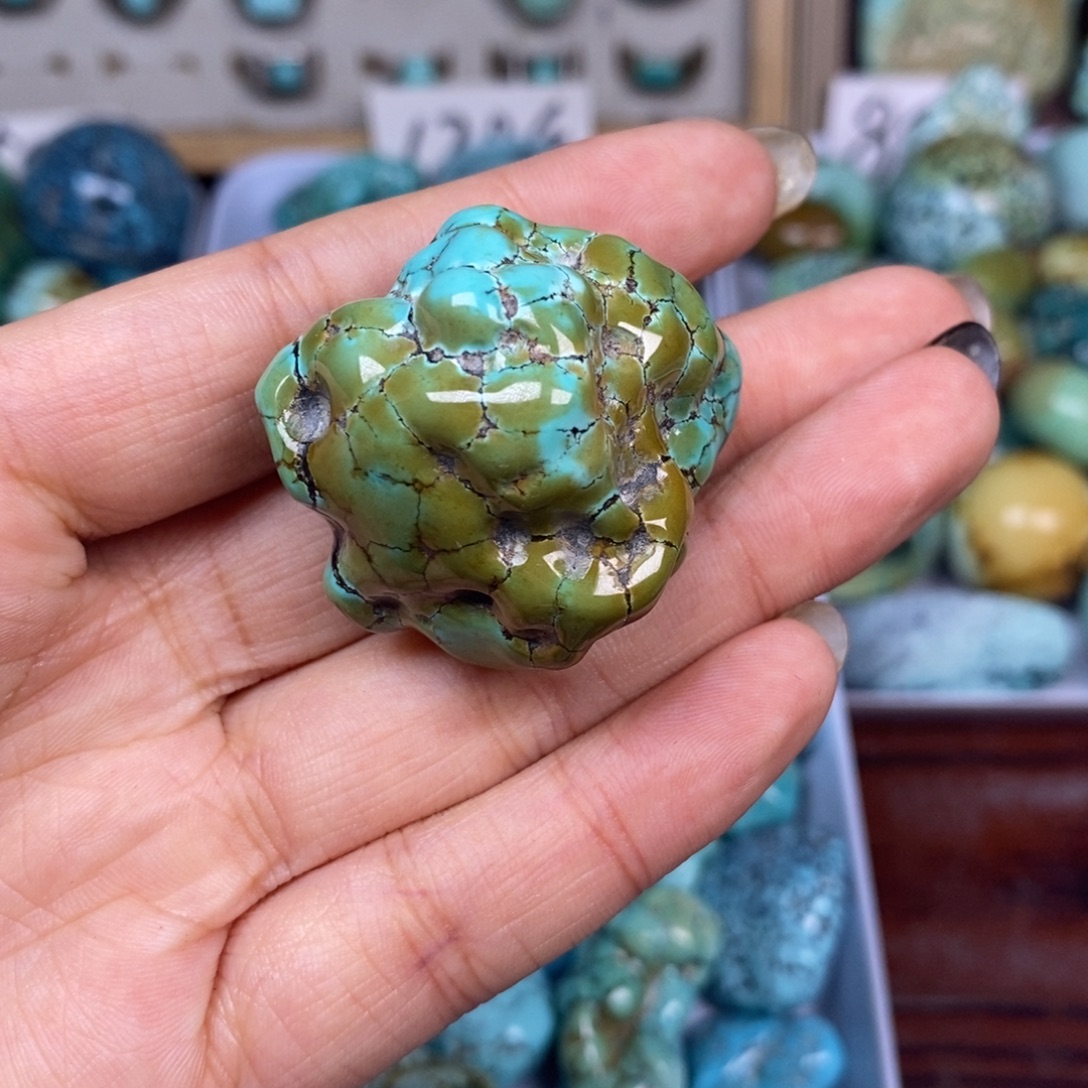 绿松石未镶嵌挂件