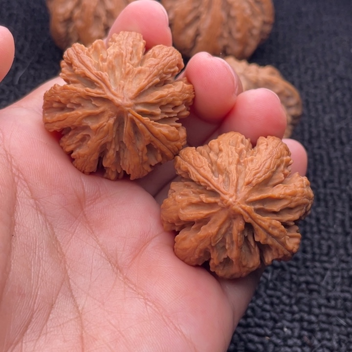 吊坠文玩核桃文玩核桃32