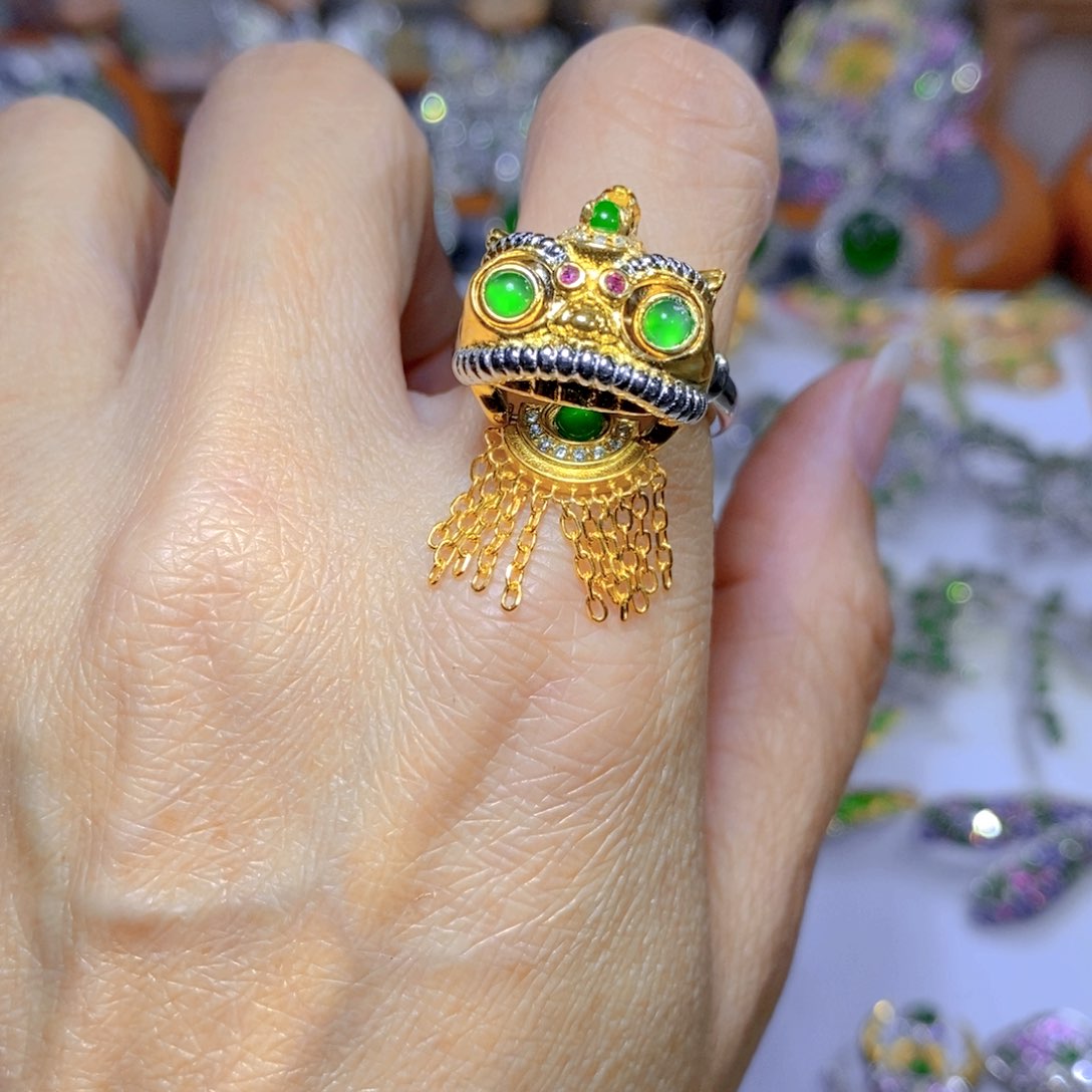 翡翠颈饰银S925镶嵌天然翡翠