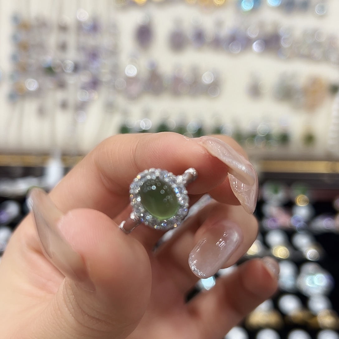 燕***子蛇纹石玉银S925镶嵌戒指