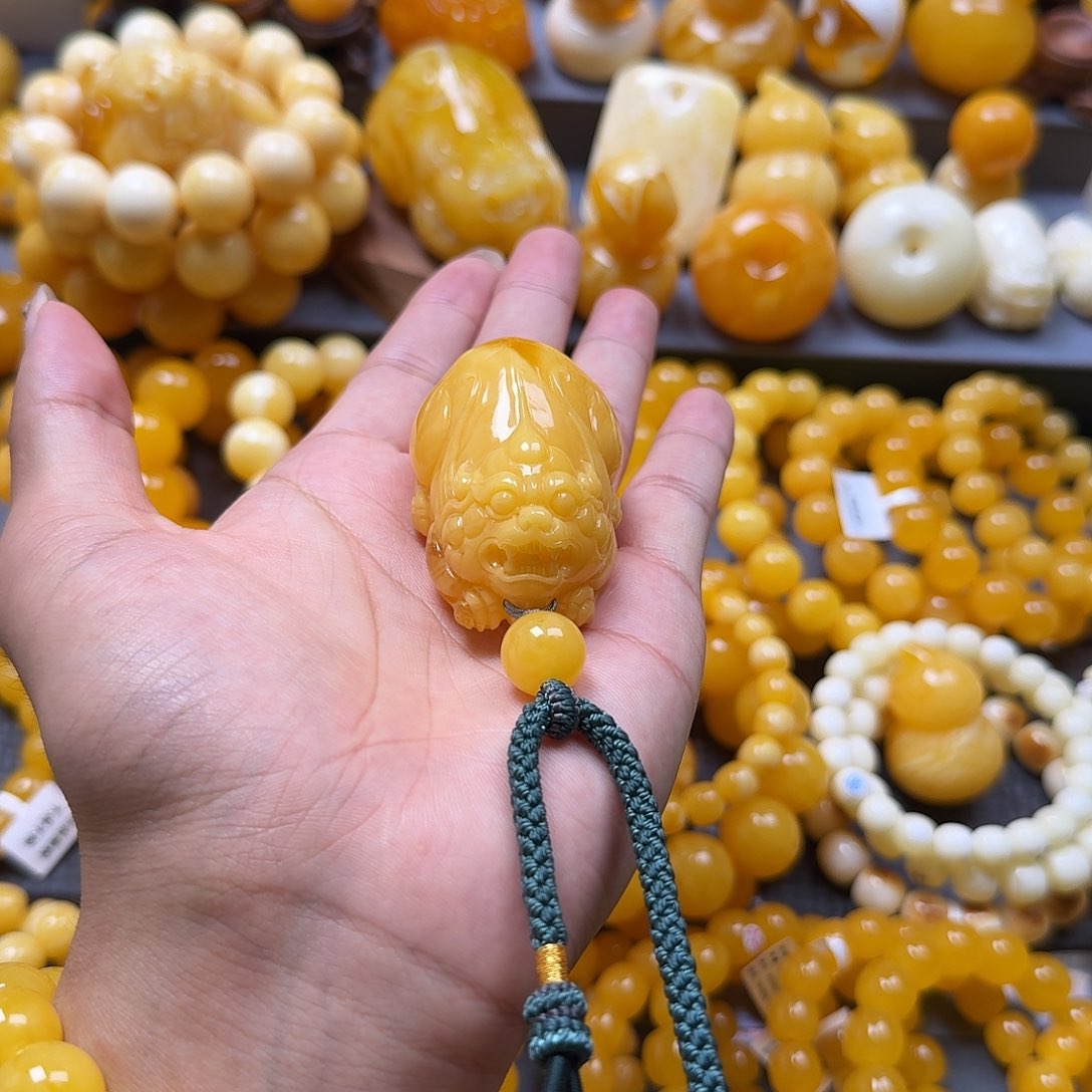 未镶嵌蜜蜡珠宝奇石