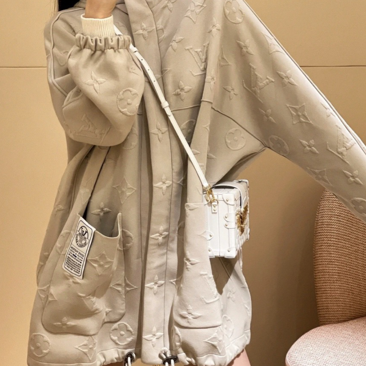95新 LouisVuitton/路易威登 中长款连帽长袖派克服 L码 03203