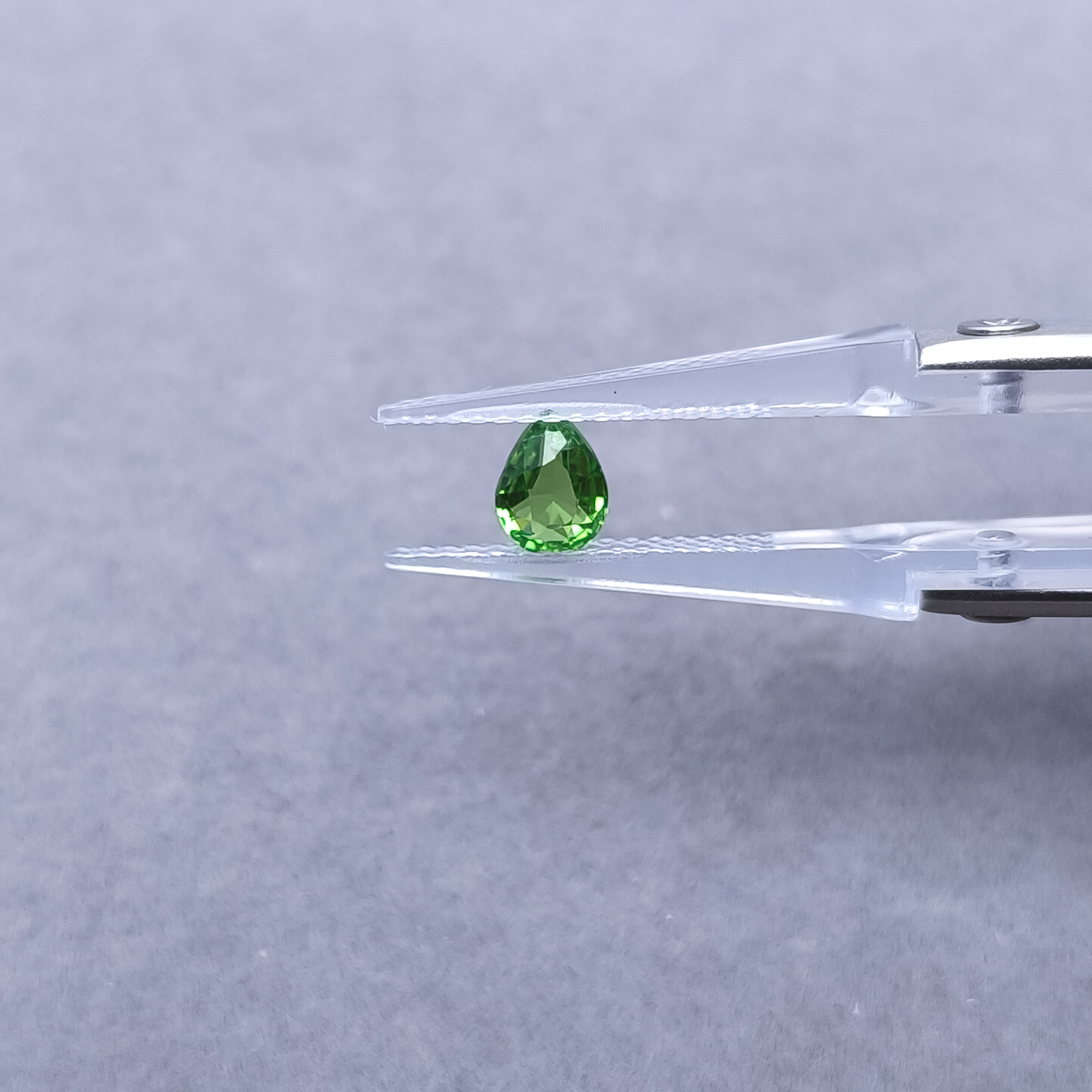 TVSPvv沙弗莱石-0.98ct（00981414）0121