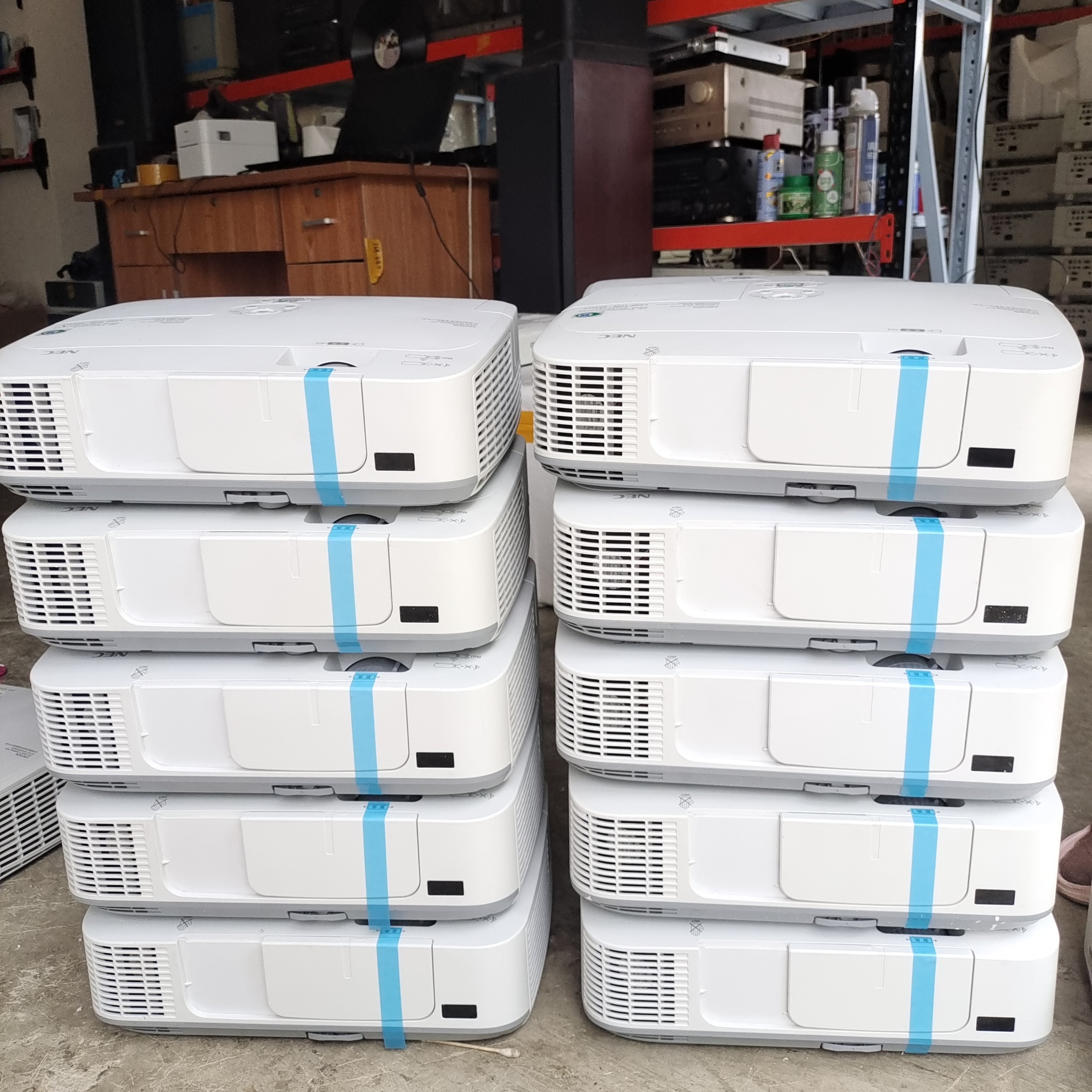 九成新NEC350高清投影仪包邮