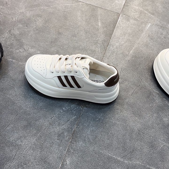 464542826米咖38小白鞋