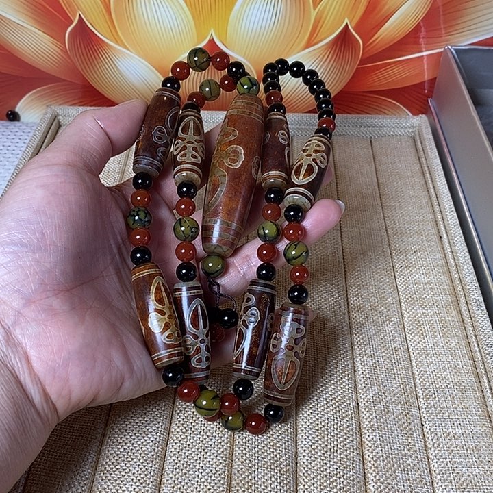 玛瑙/玉髓颈饰未镶嵌