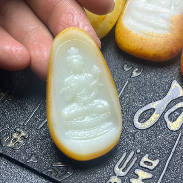 和田玉大势至菩萨