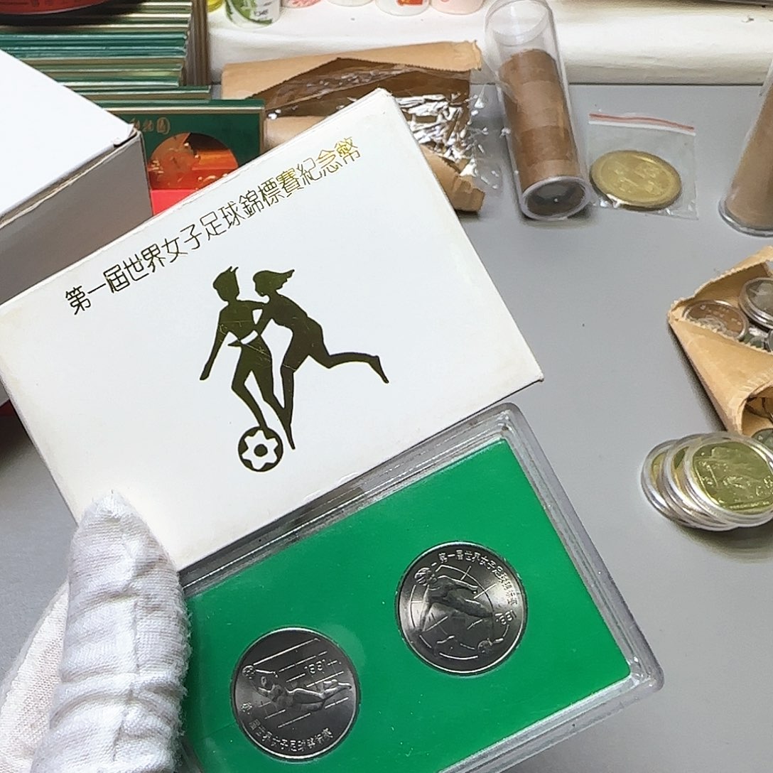 女足小白盒带白皮福利出特价