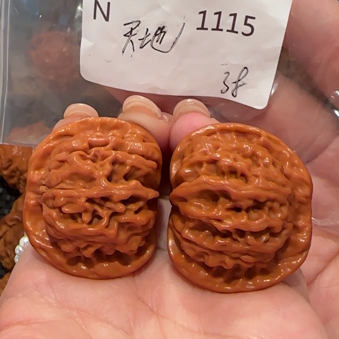 桃核把件派***星天地37精品