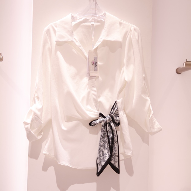 湖南 她之蝶 25 秋 1253105 季新款收腰显瘦气质百搭丝巾绑带衬衫