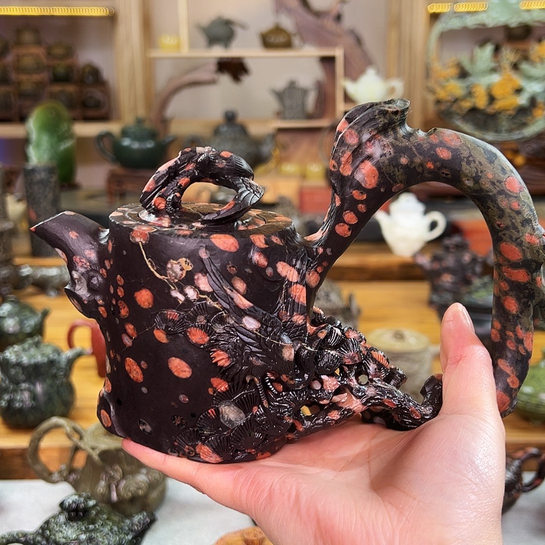 隔***王茶空间天然原石梅花玉