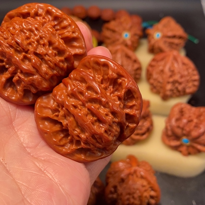 稳***重猴头核桃吊坠工艺核桃