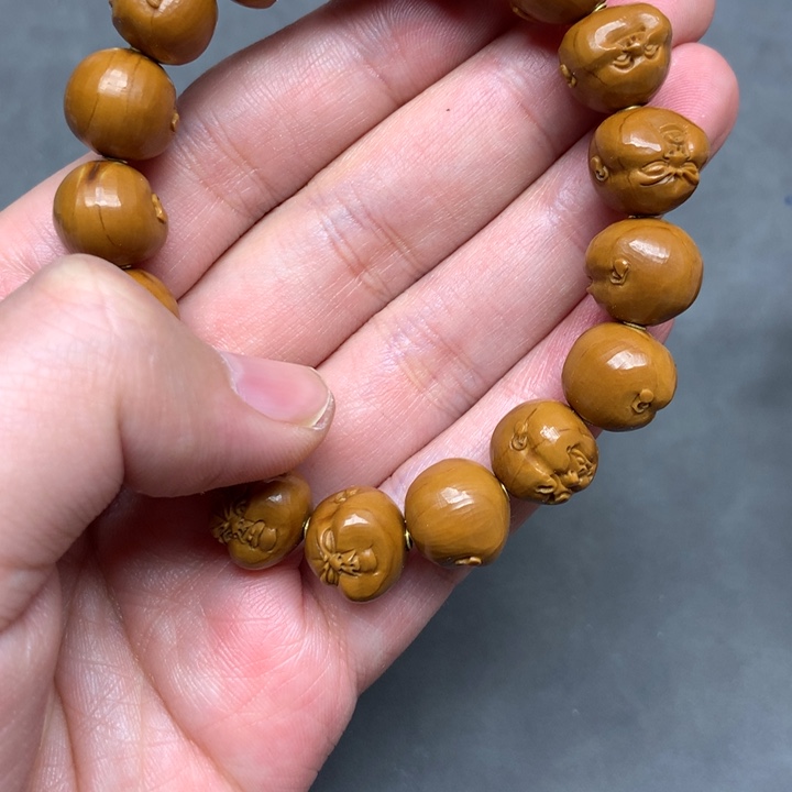 橄榄核吊坠雕刻橄榄核